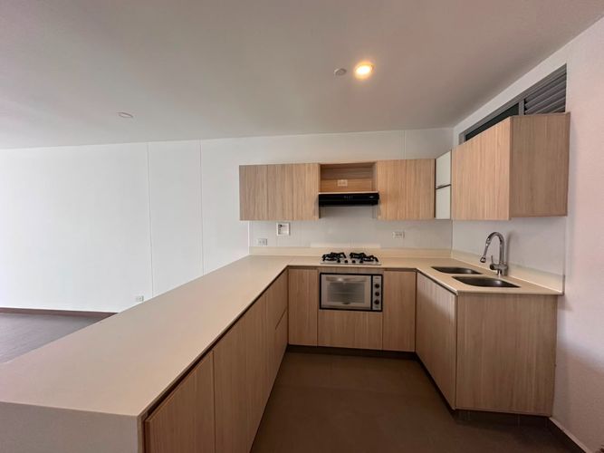 Apartamento de 1 alcoba en arriendo en El Poblado, Medellín, 78 m² · foto 5 de 15
