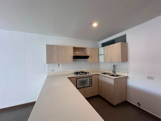 Apartamento de 1 alcoba en arriendo en El Poblado, Medellín, 78 m² · foto 7 de 15