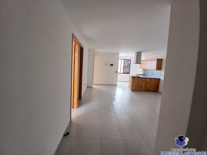 Apartamento de 2 alcobas en arriendo en Belén, Medellín, 76 m² · foto 2 de 9