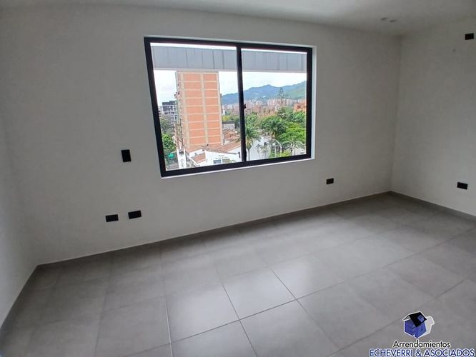 Apartamento de 2 alcobas en arriendo en Belén, Medellín, 76 m² · foto 4 de 9