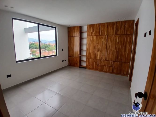 Apartamento de 2 alcobas en arriendo en Belén, Medellín, 76 m² · foto 7 de 9