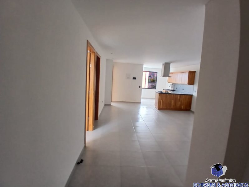 Apartamento en arriendo en Belén, Medellín · foto 2 de 9