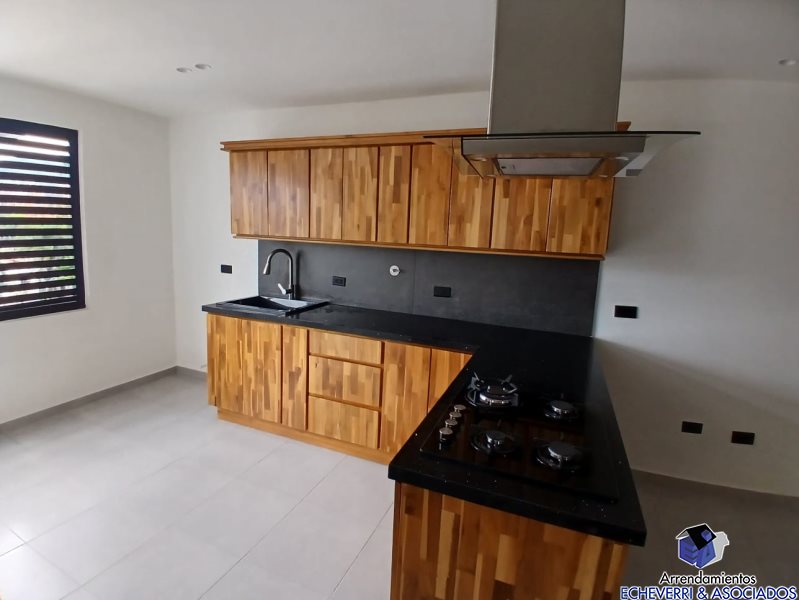 Apartamento en arriendo en Belén, Medellín · foto 8 de 9