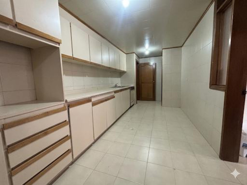 Apartamento en venta en Santa Barbara Central, Bogotá · foto 5 de 17