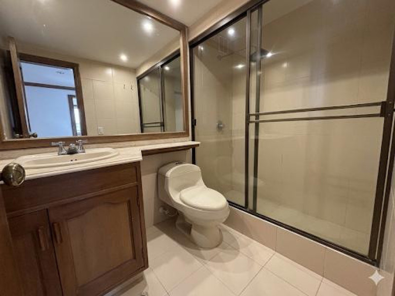 Apartamento en venta en Santa Barbara Central, Bogotá · foto 11 de 17