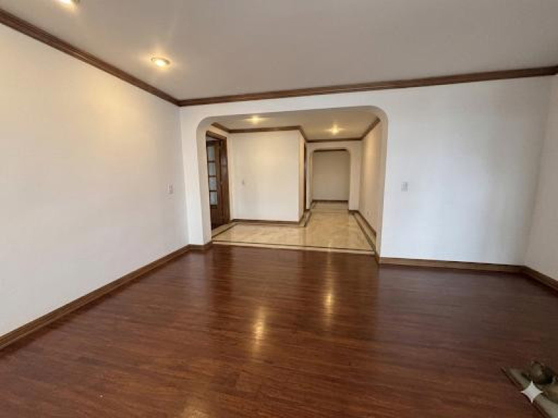 Apartamento en venta en Santa Barbara Central, Bogotá · foto 13 de 17