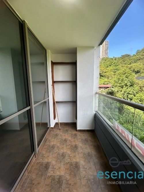 Apartamento de 3 alcobas en arriendo en Castropol, Medellín, 80 m² · foto 5 de 16
