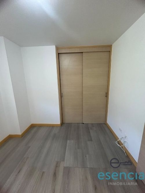 Apartamento de 3 alcobas en arriendo en Castropol, Medellín, 80 m² · foto 13 de 16