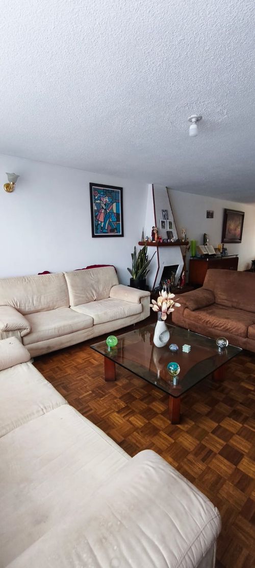 Casa de 5 alcobas en venta en Las Villas, Bogotá, 370 m² · foto 7 de 24