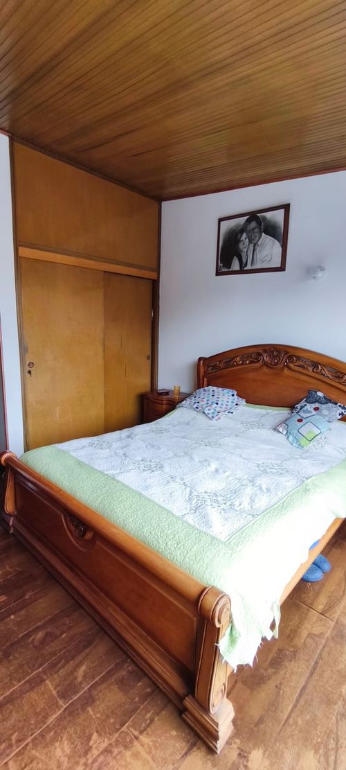 Casa de 5 alcobas en venta en Las Villas, Bogotá, 370 m² · foto 23 de 24