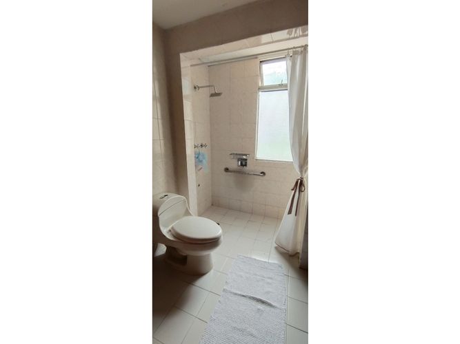 Apartamento de 3 alcobas en venta en Los Rosales, Bogotá, 136 m² · foto 19 de 24