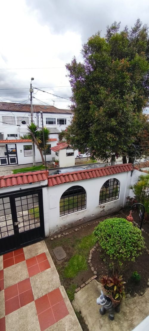 Casa de 5 alcobas en venta en Las Villas, Bogotá, 370 m² · foto 4 de 24