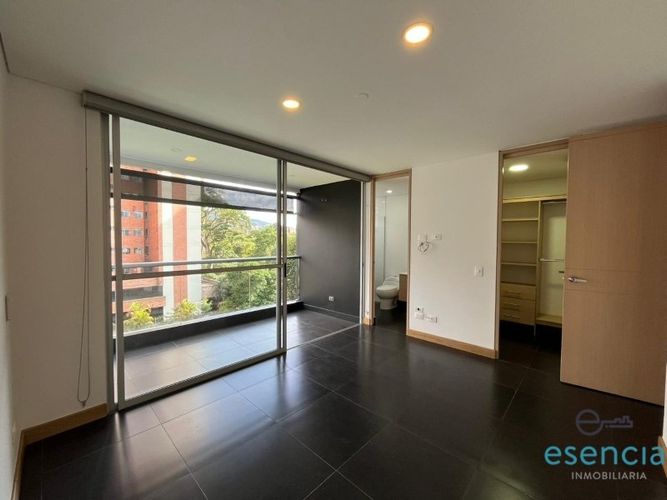 Apartamento de 2 alcobas en arriendo en Los Balsos, Medellín, 90 m² · foto 6 de 9