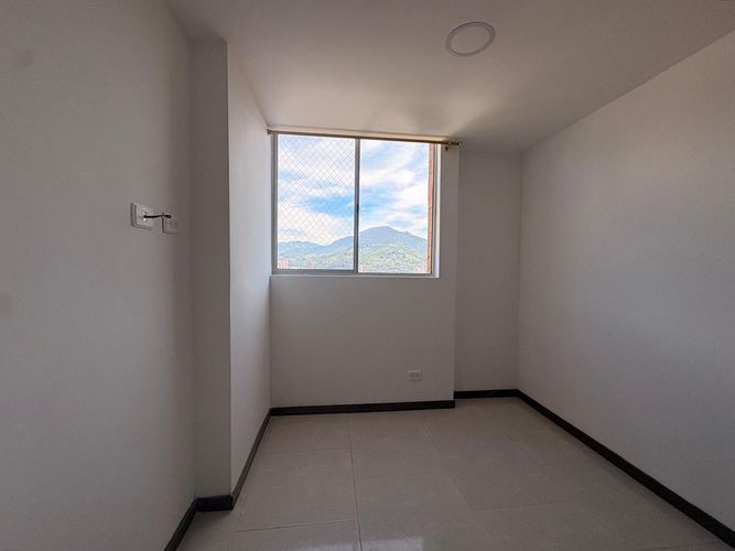 Apartamento de 2 alcobas en arriendo en Aliadas Del Sur, Sabaneta, 55 m² · foto 10 de 14