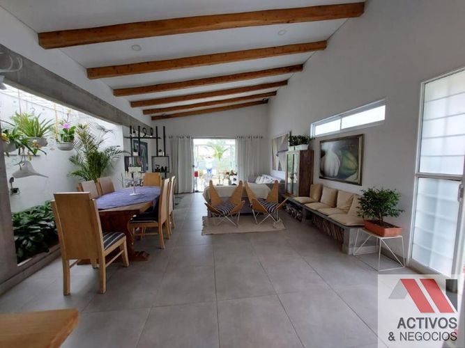 Casa de 4 alcobas en venta en El Carmen De Viboral, El Carmen de Viboral · foto 2 de 24