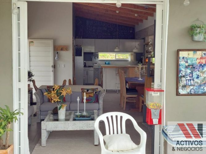 Casa de 4 alcobas en venta en El Carmen De Viboral, El Carmen de Viboral · foto 3 de 24
