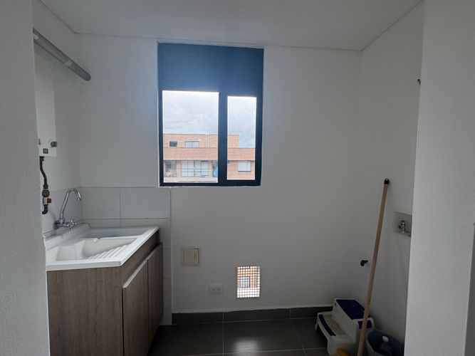 Apartamento de 3 alcobas en venta en Mazuren, Bogotá, 93 m² · foto 3 de 22