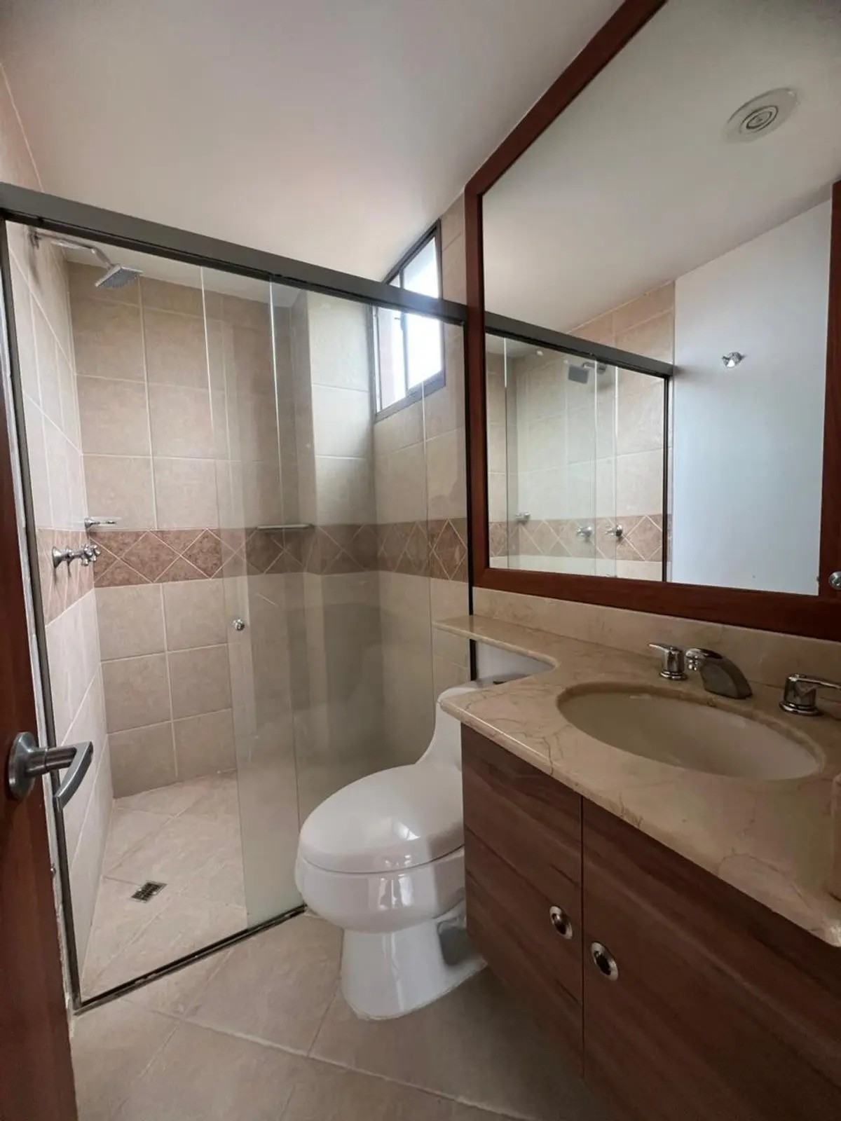 Apartamento en arriendo en San Lucas, Medellín · foto 8 de 11