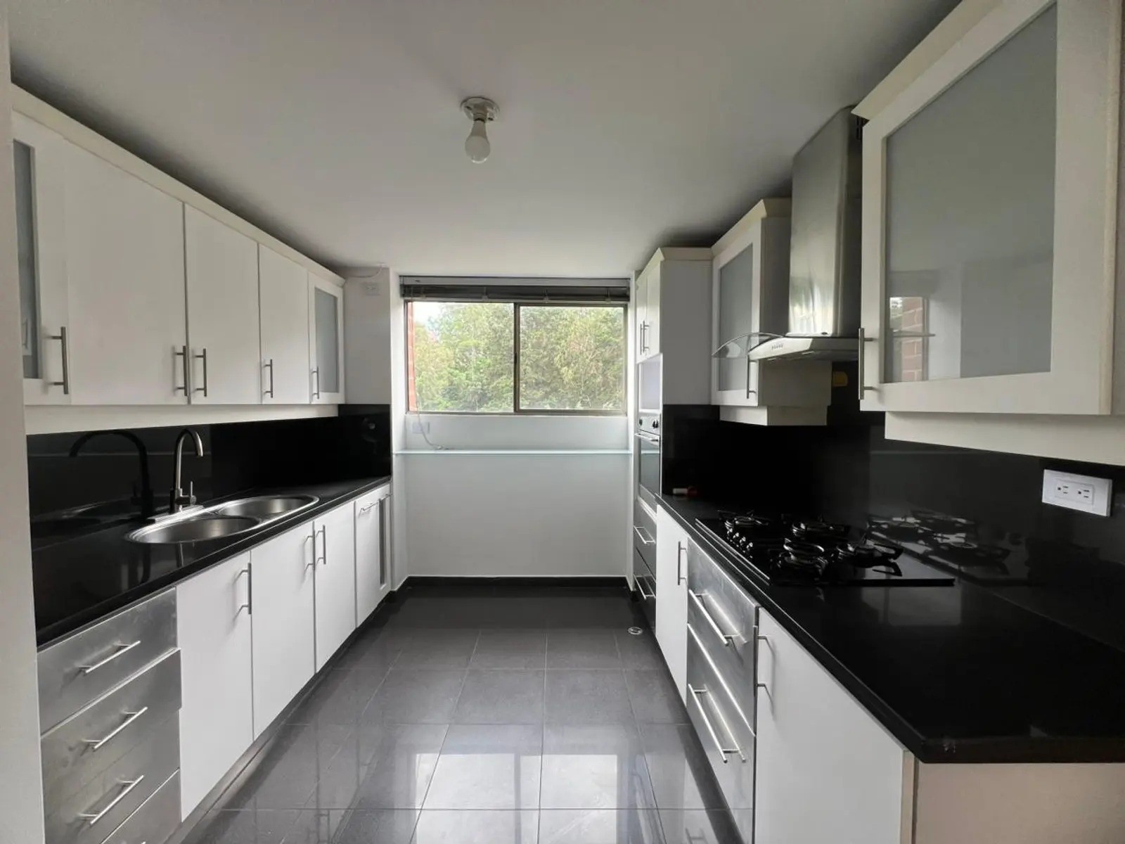 Apartamento en arriendo en San Lucas, Medellín · foto 7 de 11