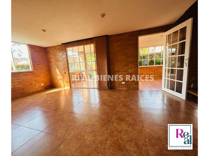 Casa de 3 alcobas en venta en La Ceja, 125 m² · foto 4 de 22