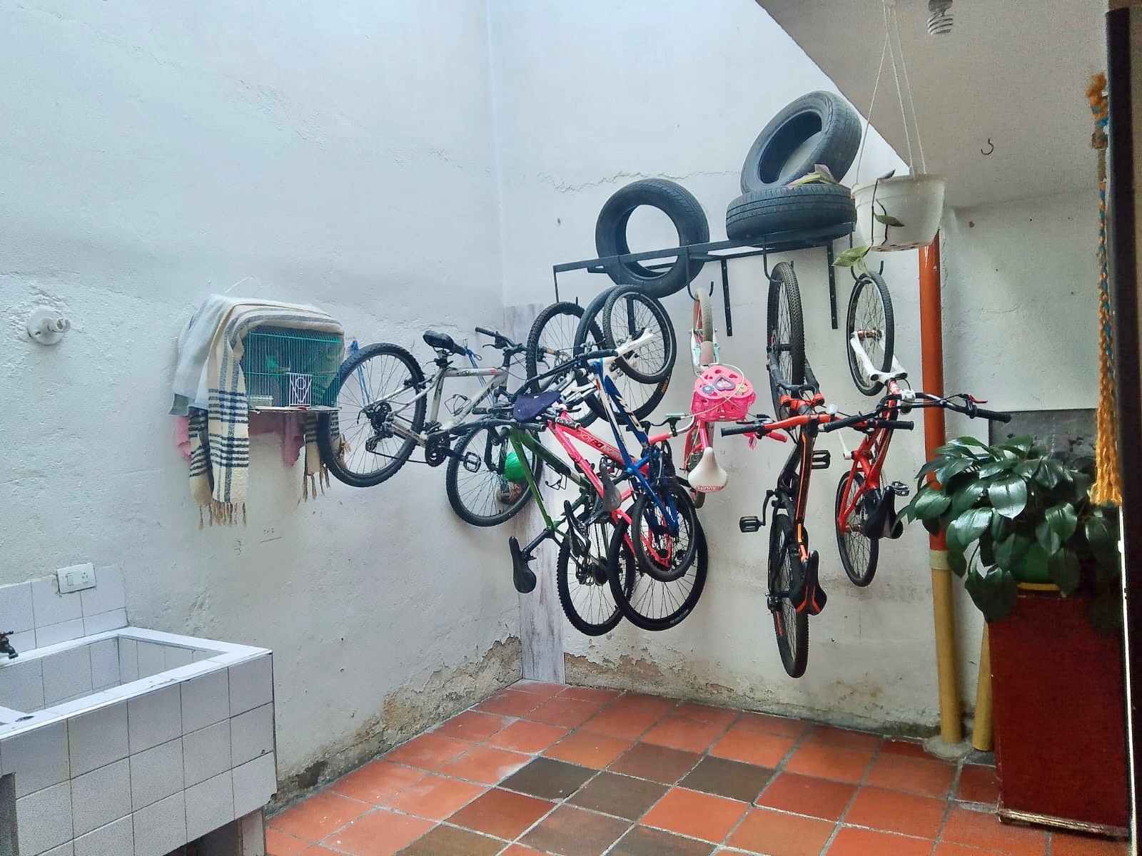 Casa en venta en Alamos, Bogotá · foto 12 de 24
