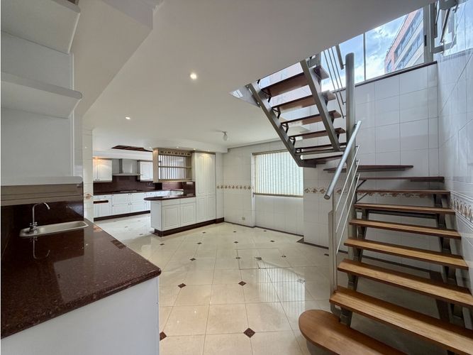 Apartamento de 4 alcobas en venta en La Tomatera, Medellín, 655 m² · foto 14 de 24