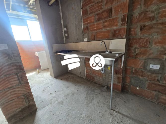 Apartamento de 3 alcobas en venta en Madera, Bello, 70 m² · foto 6 de 24