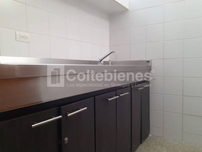 Local en arriendo en El Poblado, Medellín, 3506 m² · foto 5 de 14