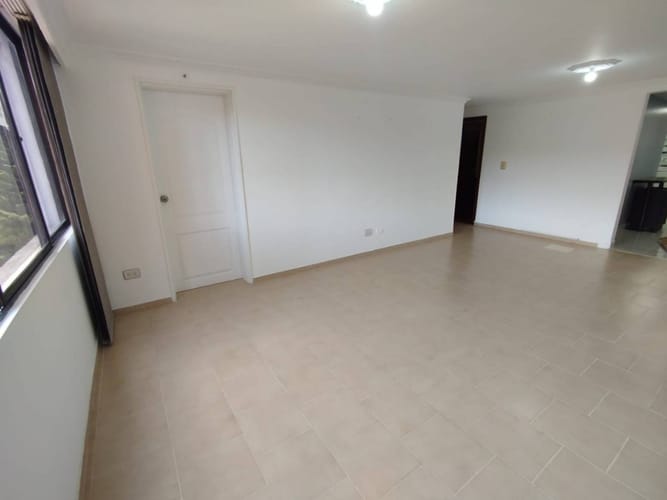 Apartamento de 3 alcobas en arriendo en Laureles, Medellín, 90 m² · foto 2 de 16