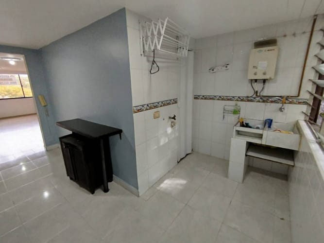 Apartamento de 3 alcobas en arriendo en Laureles, Medellín, 90 m² · foto 5 de 16