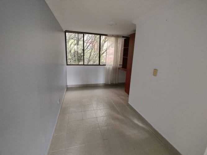 Apartamento de 3 alcobas en arriendo en Laureles, Medellín, 90 m² · foto 13 de 16
