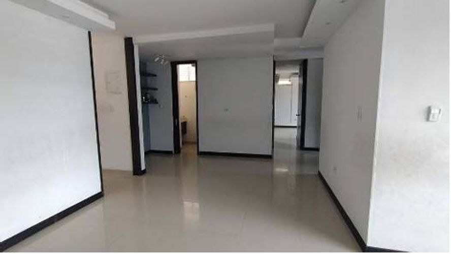 Apartamento de 3 alcobas en venta en Los Portales - Nuevo Rey, Cali, 99 m² · foto 4 de 11