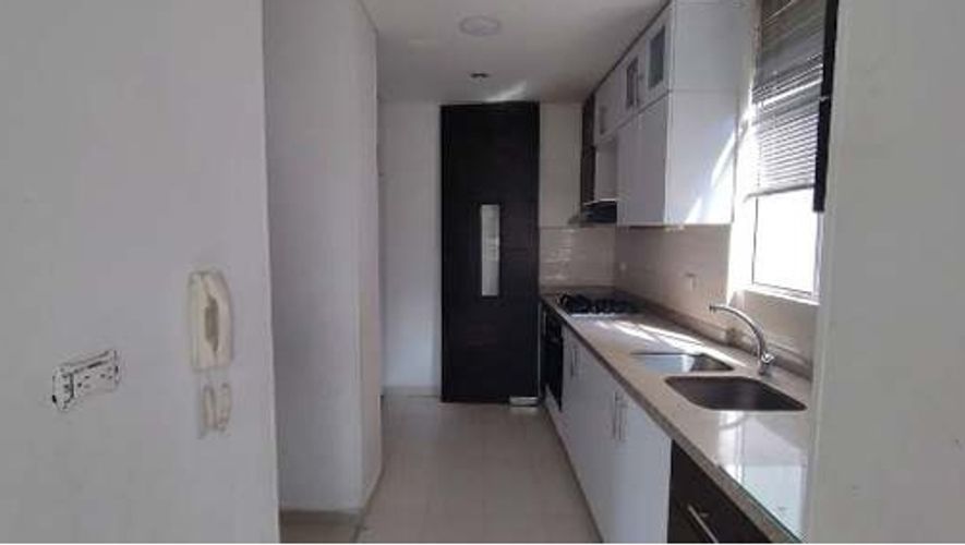 Apartamento de 3 alcobas en venta en Los Portales - Nuevo Rey, Cali, 99 m² · foto 7 de 11