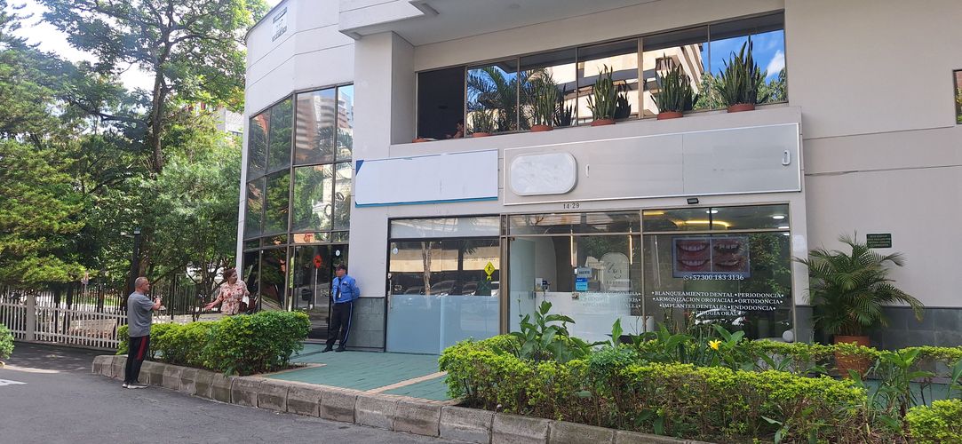 Local en venta en Manila, Medellín, 96 m² · foto 10 de 11