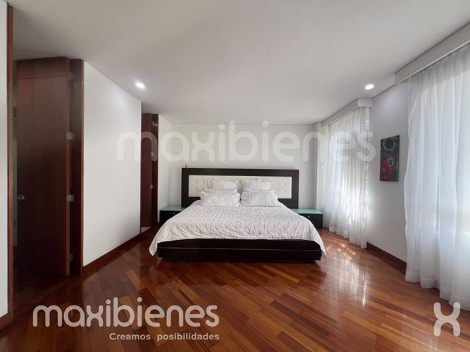 Apartamento de 2 alcobas en arriendo en El Tesoro, Medellín, 158 m² · foto 12 de 24
