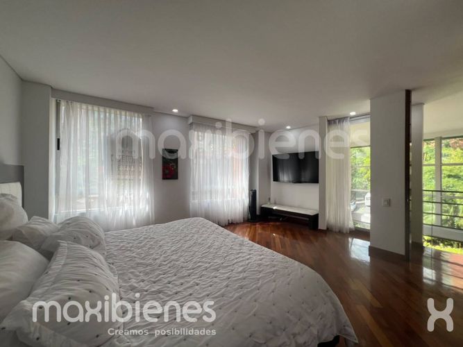 Apartamento de 2 alcobas en arriendo en El Tesoro, Medellín, 158 m² · foto 13 de 24