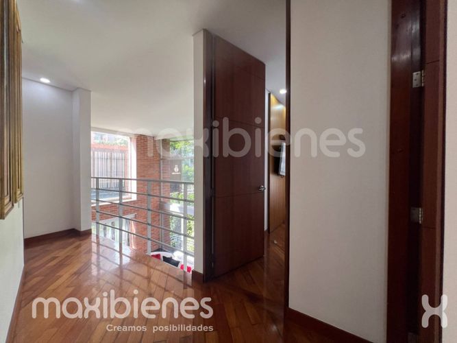Apartamento de 2 alcobas en arriendo en El Tesoro, Medellín, 158 m² · foto 15 de 24