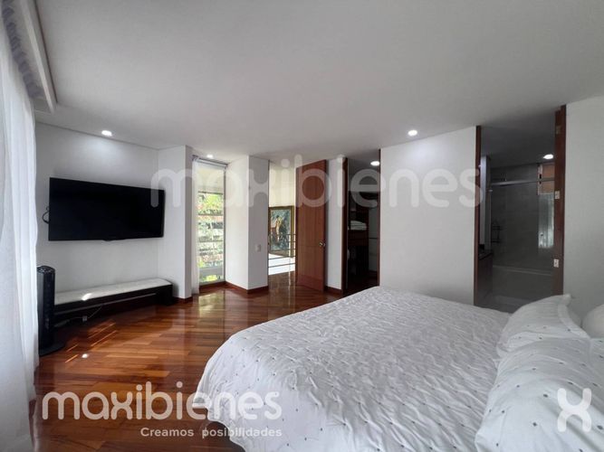 Apartamento de 2 alcobas en arriendo en El Tesoro, Medellín, 158 m² · foto 18 de 24