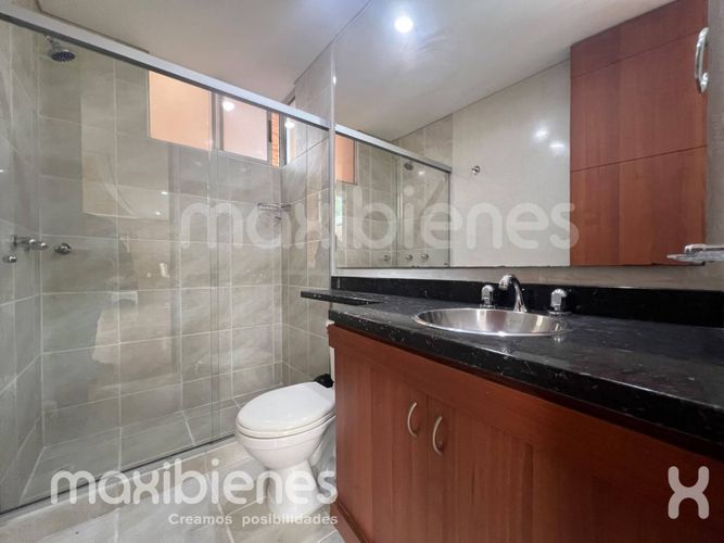 Apartamento de 2 alcobas en arriendo en El Tesoro, Medellín, 158 m² · foto 22 de 24
