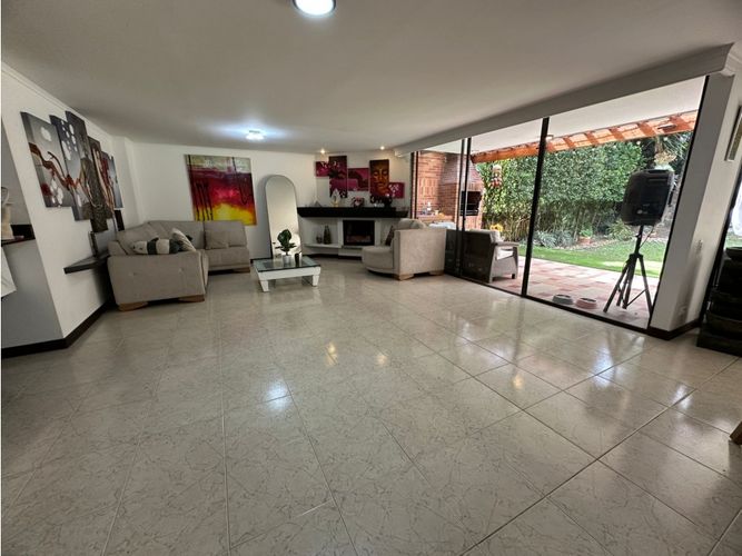 Casa de 4 alcobas en venta en Escobero, Medellín, 275 m² · foto 5 de 18