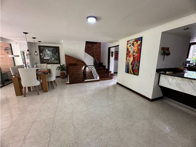 Casa de 4 alcobas en venta en Escobero, Medellín, 275 m² · foto 9 de 18