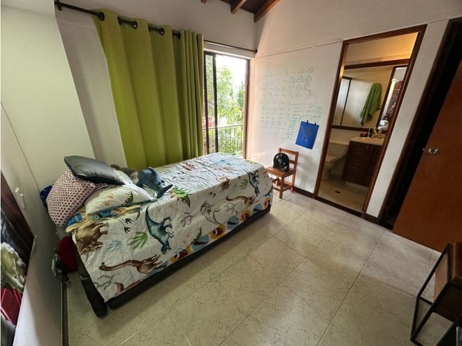 Casa de 4 alcobas en venta en Escobero, Medellín, 275 m² · foto 12 de 18