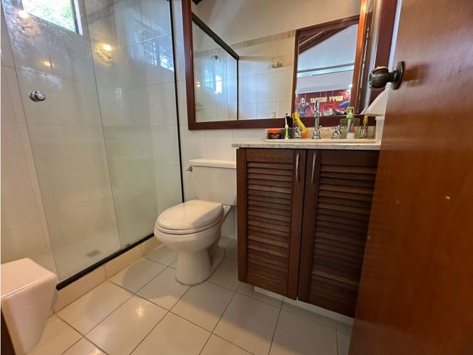 Casa de 4 alcobas en venta en Escobero, Medellín, 275 m² · foto 15 de 18