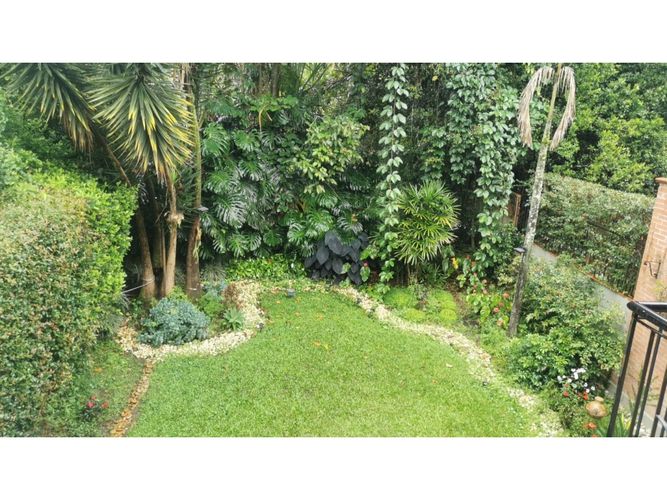 Casa de 4 alcobas en venta en Escobero, Medellín, 275 m² · foto 17 de 18