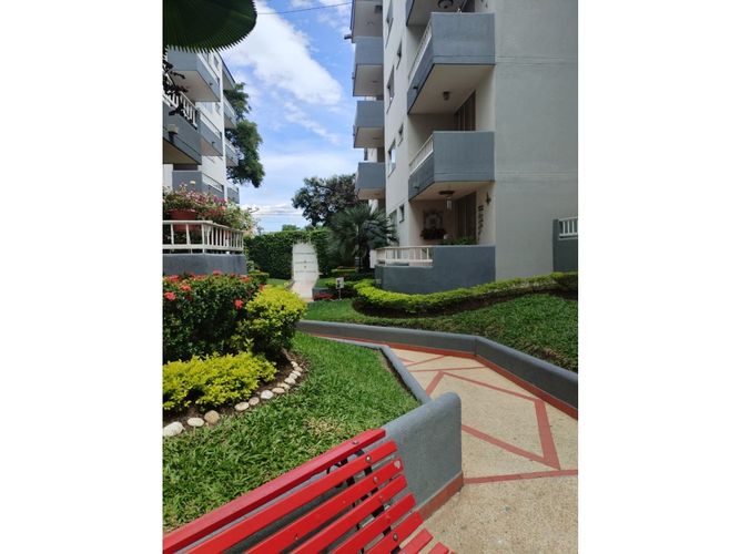 Apartamento de 3 alcobas en venta en Granjas De Provenza, Bucaramanga, 113 m² · foto 5 de 19