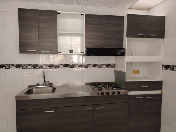 Apartamento de 2 alcobas en venta en Cedritos, Bogotá, 99 m² · foto 3 de 20