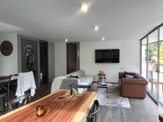 Apartamento de 2 alcobas en arriendo en El Poblado, Medellín, 99 m² · foto 3 de 16