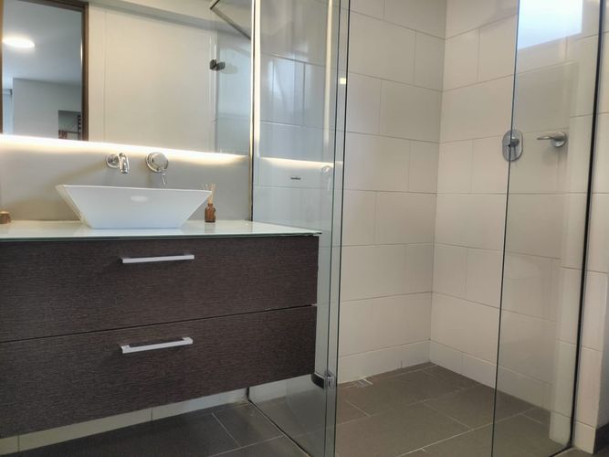 Apartamento de 2 alcobas en arriendo en El Poblado, Medellín, 99 m² · foto 12 de 16