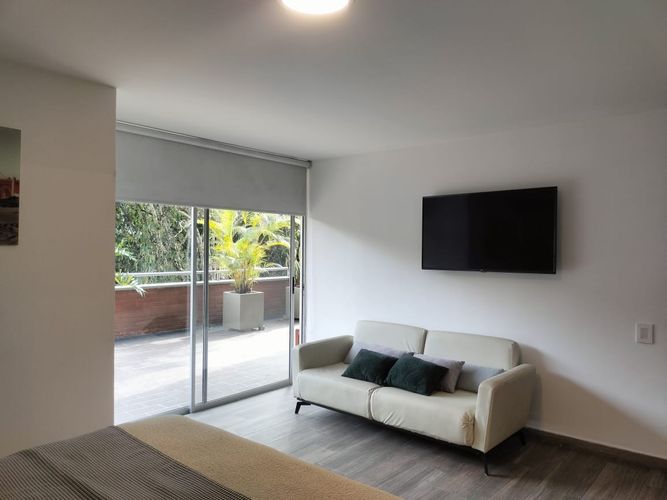 Apartamento de 2 alcobas en arriendo en El Poblado, Medellín, 99 m² · foto 7 de 16