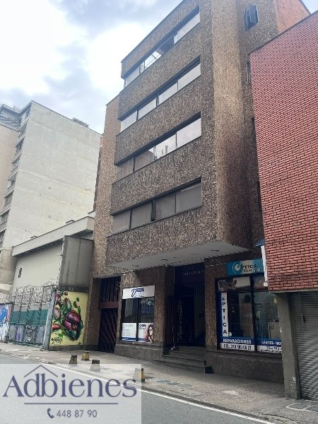 Oficina en venta en Villa Nueva, Medellín 2